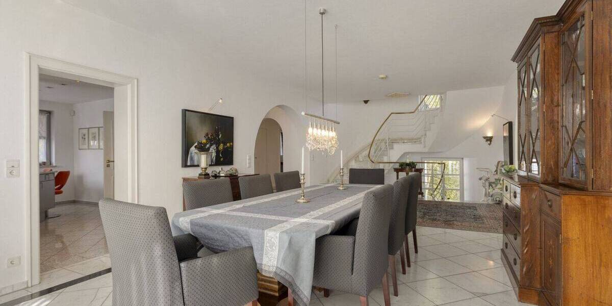 Einfamilienhaus Brühl - 7 Zimmer, 290 m&sup2;, 1.800.000&euro; | Angebot:26608920