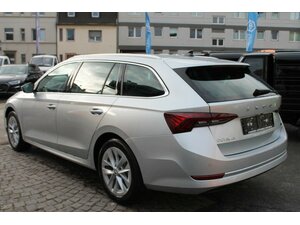 Skoda Octavia Combi 1,5TSi m-HEV AHK SOFORT !!!! 9 km 32.450 &euro; Bonn 53225