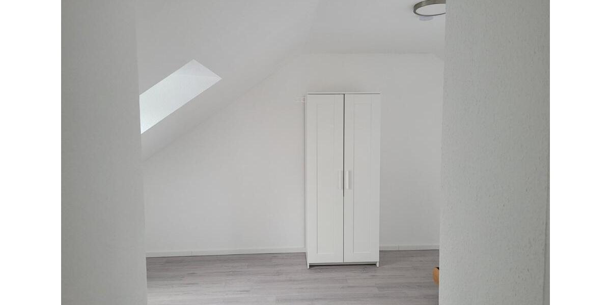 Dachgeschoßwohnung Köln Porz - 2 Zimmer, 52 m&sup2;, 726&euro; | Angebot:25903145