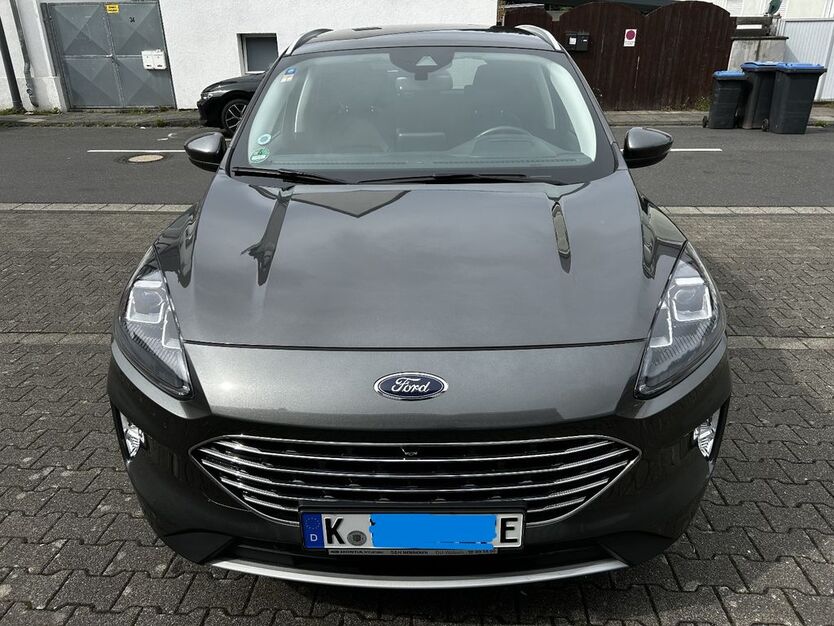 Ford Kuga 53.100 km 23.400 € Koeln 51107