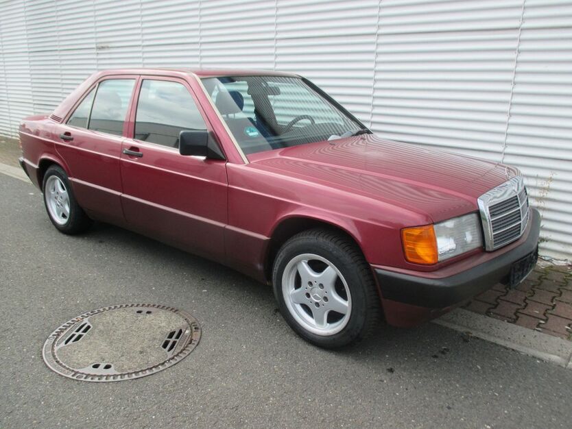 Mercedes-Benz 190 113.195 km 5.988 € Köln 50933