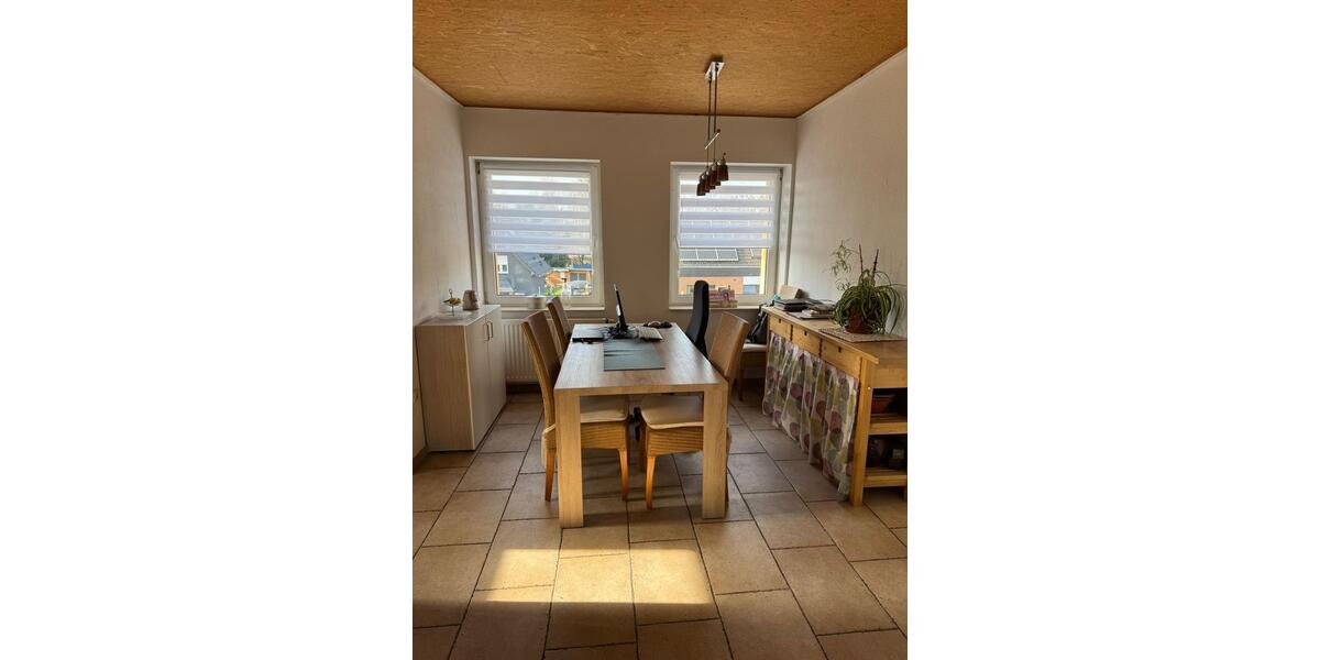 Etagenwohnung Euskirchen Dom-Esch - 3 Zimmer, 105 m&sup2;, 1.310&euro; | Angebot:25756635