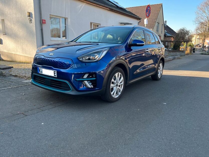 Kia Niro 44.000 km 18.900 € Köln 50765