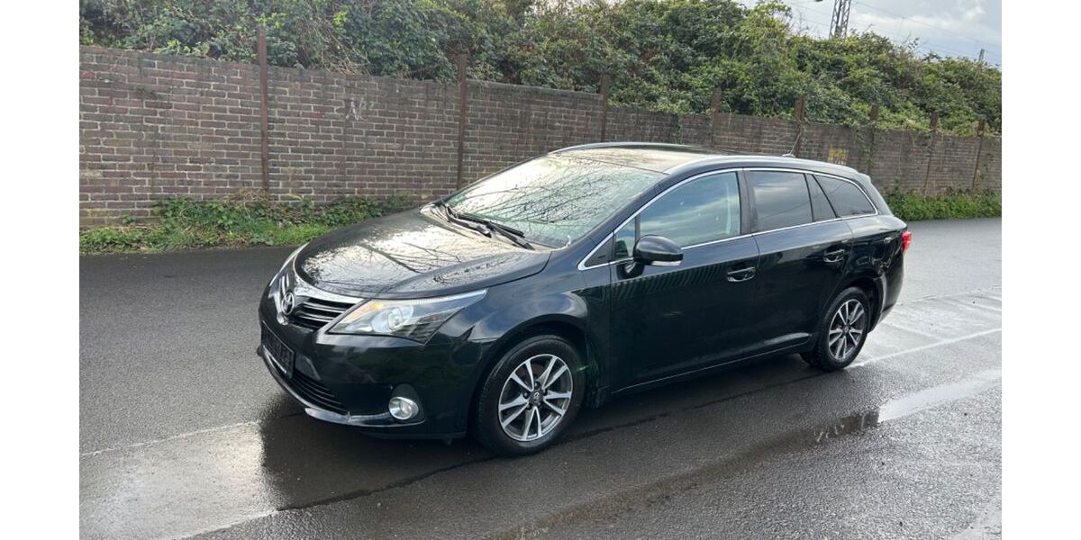 Toyota Avensis 200.000 km 6.300 &euro; Köln 50739