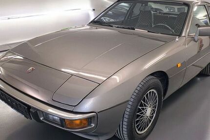 Porsche 924