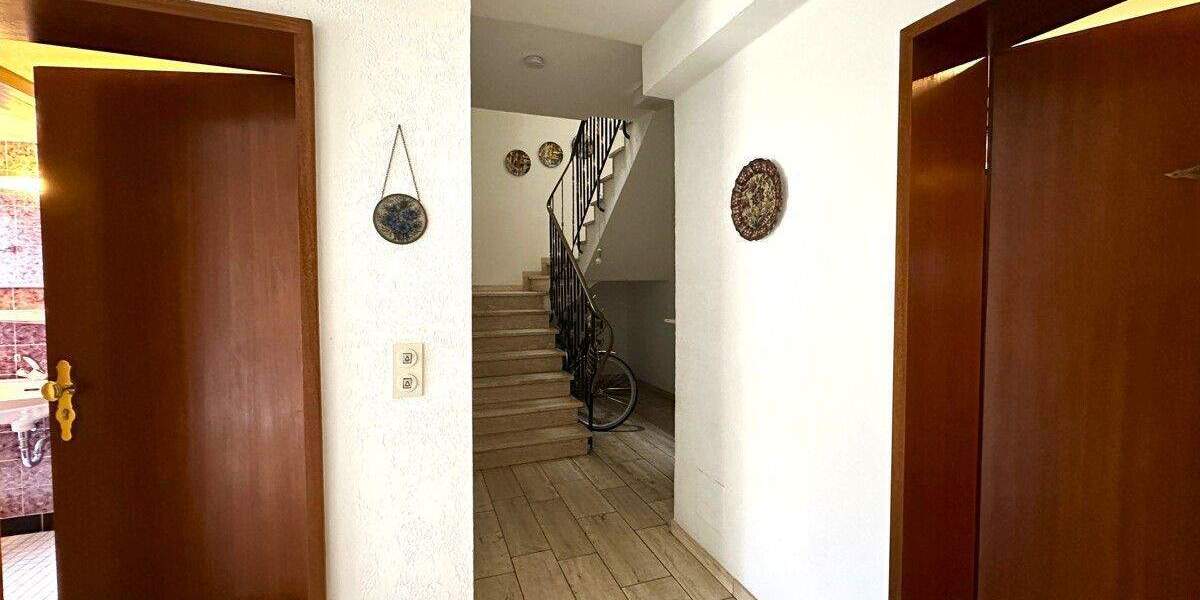 Mehrfamilienhaus, Wohnhaus Königswinter - 1 Zimmer, 356 m&sup2;, 899.000&euro; | Angebot:24737304