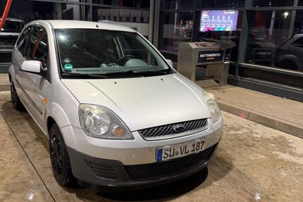 Ford Fiesta 150.000 km 1.700 &euro; Niederkassel 53859