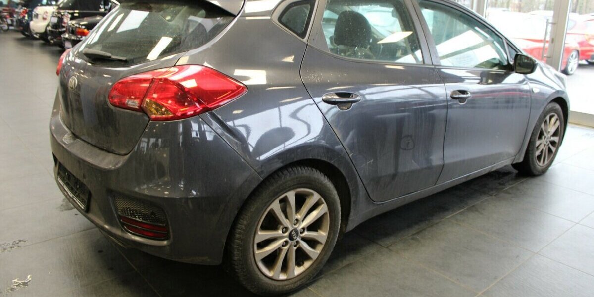 Kia Ceed 1.4 CVVT Edition 7 90.520 km 9.980 &euro; Euskirchen 53881