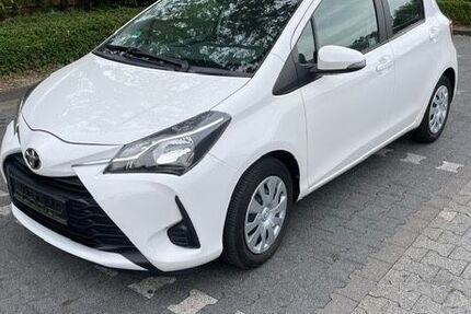 Toyota Yaris 99.035 km 8.600 &euro; Rösrath 51503