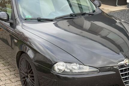 Alfa Romeo 147 165.000 km 2.500 &euro; Troisdorf 53842