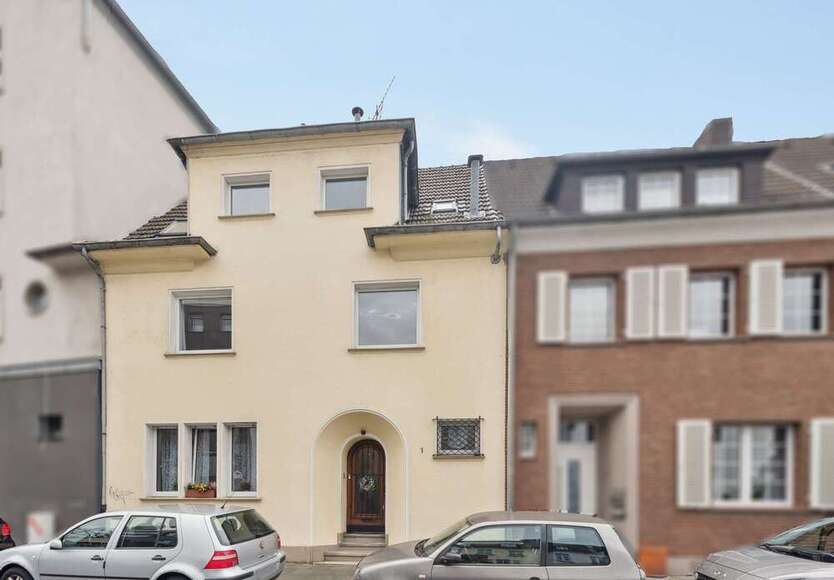 Haus zum Kaufen in Köln 890.000 € 197 m²