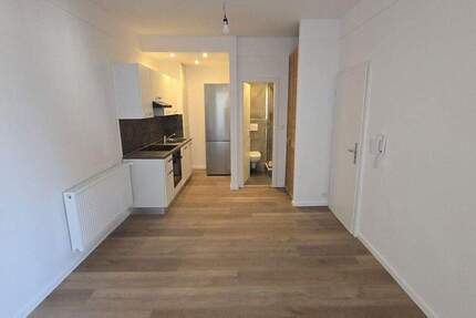 Sanierte 1,5 Zimmerwohnung in der Bonner Kirschblütenstraße 1 zimmer