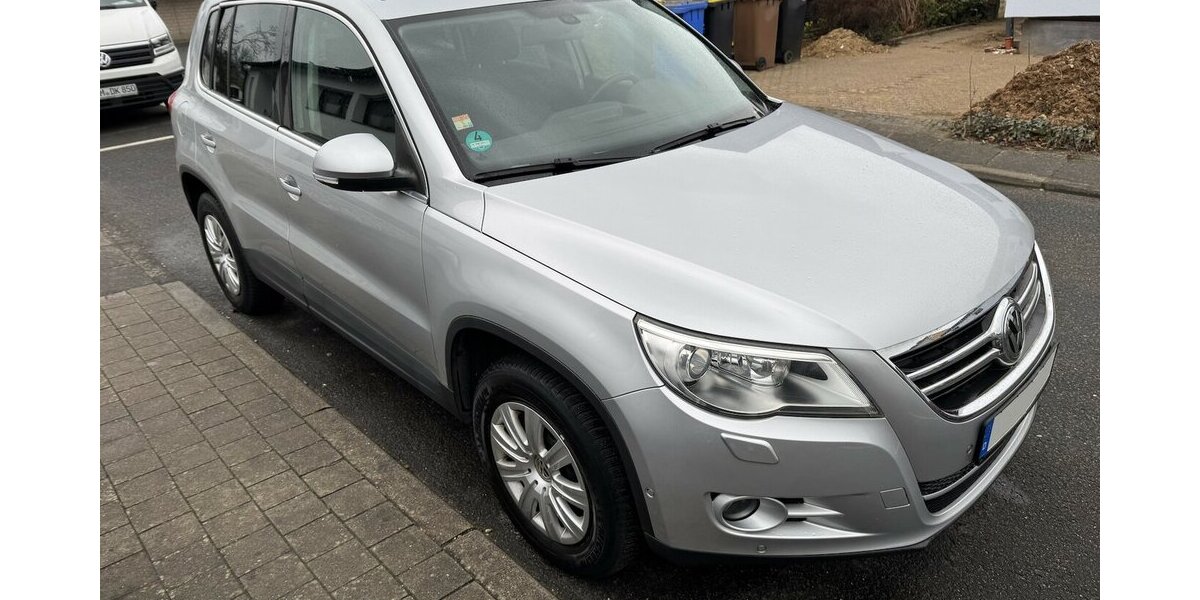 VW Tiguan 2.0TSI DSG 4-Motion Xenon AHK SR+WR 1.Hd 109.500 km 11.900 &euro; Erftstadt 50374