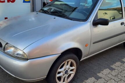 Ford Fiesta 175.000 km 800 &euro; Bergisch Gladbach 51469