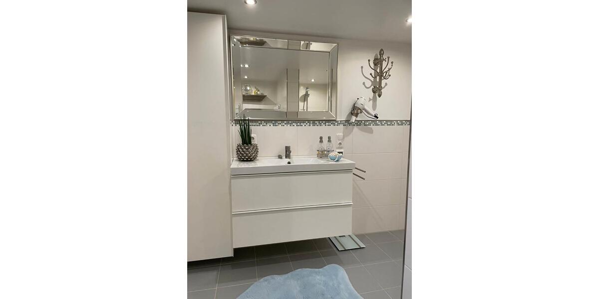 Erdgeschoßwohnung Köln Lindenthal - 5 Zimmer, 220 m&sup2;, 484.000&euro; | Angebot:25916142