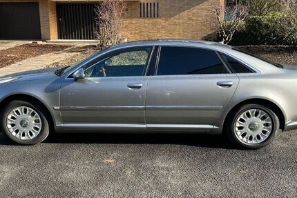 Audi A8 301.000 km 5.700 &euro; Brühl 50321