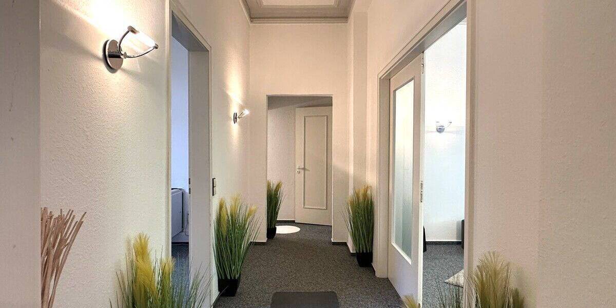 Gewerbeobjekt Königswinter / Oberpleis Oberpleis - 7 Zimmer, 215 m&sup2;, 1.525&euro; | Angebot:26786798