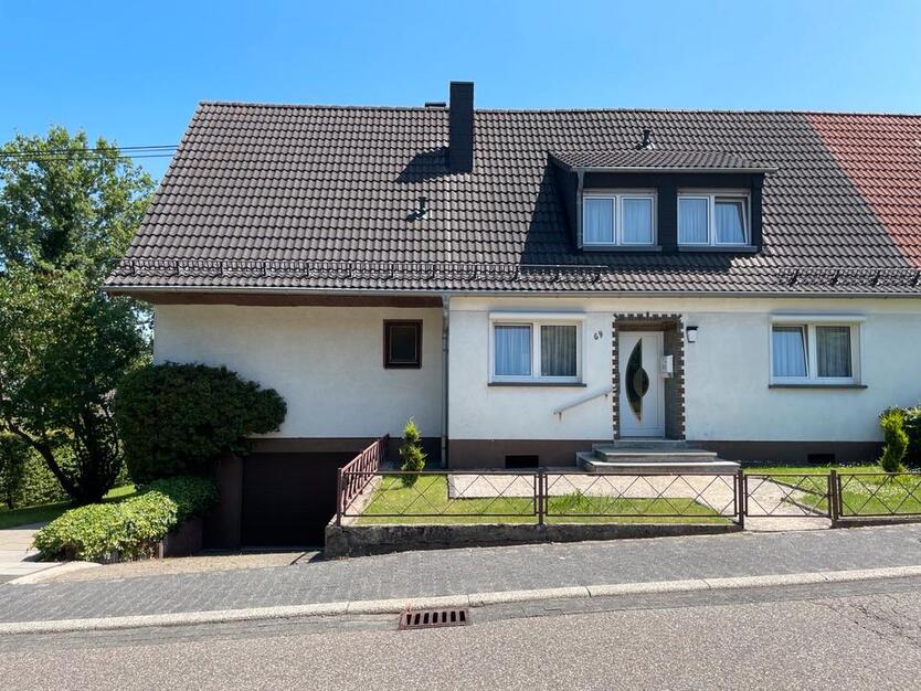 Verkaufe Einfamiliendoppelhaus - Bezugsfrei