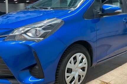 Toyota Yaris 14.000 km 13.990 &euro; Oberwinter 53424