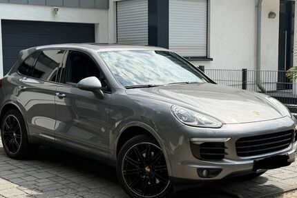Porsche Cayenne 83.000 km 39.900 &euro; Köln 50858