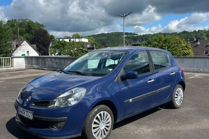 Renault Clio 218.000 km 1.700 &euro; Eitorf 53783