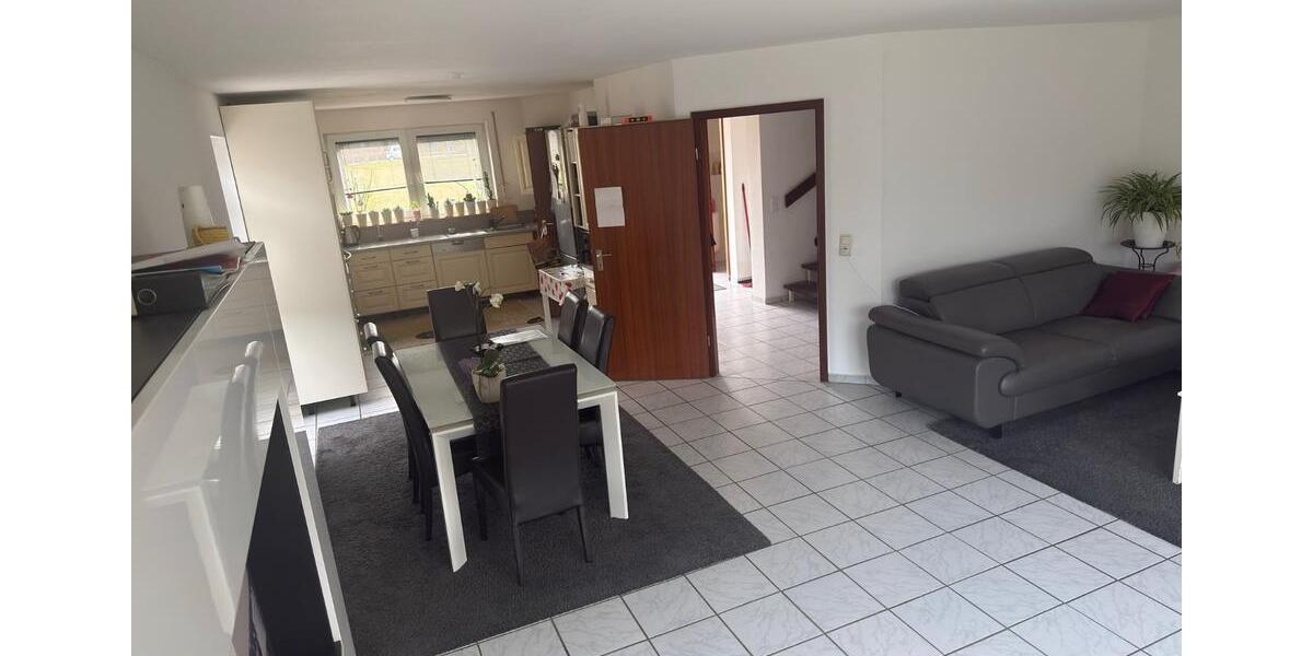 Doppelhaushälfte Wesseling - 4 Zimmer, 113 m&sup2;, 1.800&euro; | Angebot:24738113