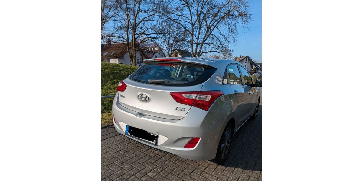 Hyundai i30 124.000 km 7.900 &euro; Bonn 53227
