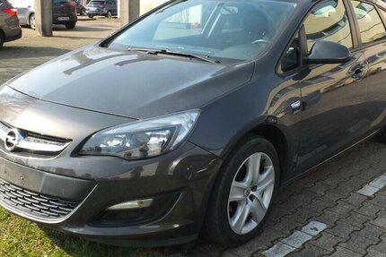 Opel Astra ACTIVE KLIMAANLAGE 17ZOLL LMF TEMPOMAT 92.855 km 6.800 &euro; Köln 50858