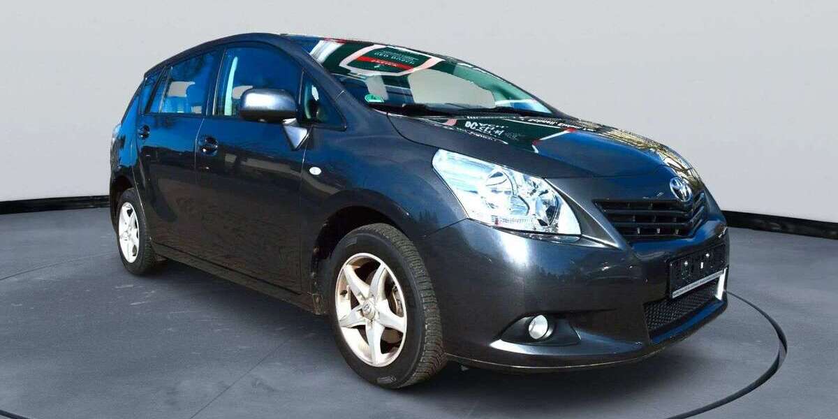 Toyota Verso 72.000 km 7.900 &euro; Bergisch Gladbach 51469