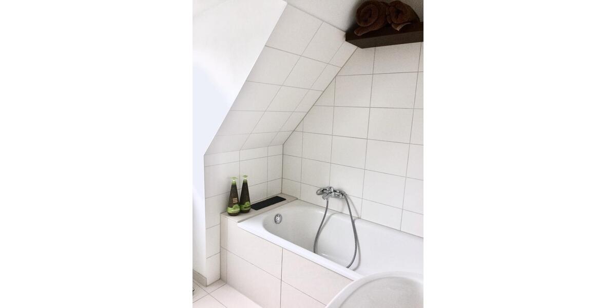 Dachgeschoßwohnung Köln Kalk - 3 Zimmer, 70 m&sup2;, 1.500&euro; | Angebot:25820678