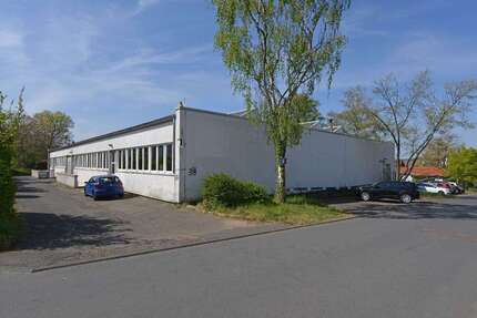 Halle in Hennef 535,50 € 153 m²