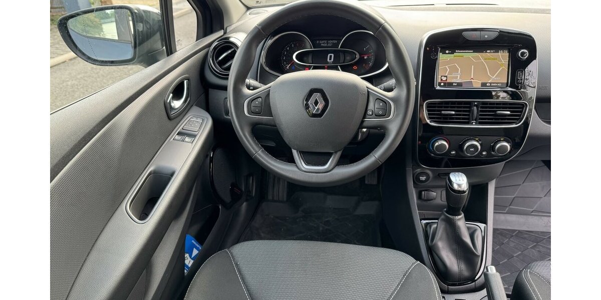 Renault Clio 90 Bose Klima Navi PDC SHZ ServNeu 60tkm 1Hd 60.000 km 11.500 &euro; Erftstadt 50374