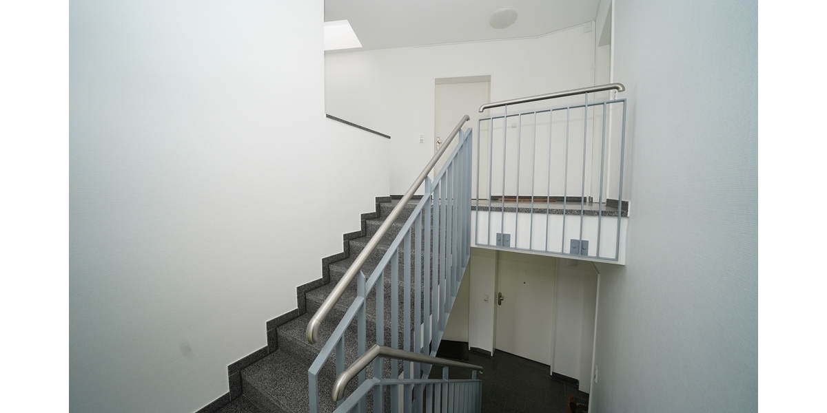 Hier lässt sichs leben! - Traumhafte 4-Zimmer-Wohnung mit 2 Bädern und einer sonnigen Dachterrasse 4 zimmer