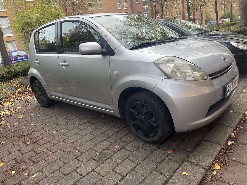 Daihatsu Sirion 181.700 km 2.350 € Troisdorf 53840