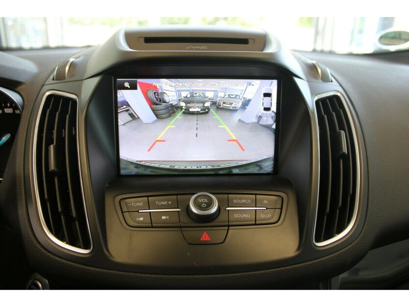 Ford C-Max 1.5 EcoBoost Titanium 66.455 km 11.980 € Euskirchen 53881