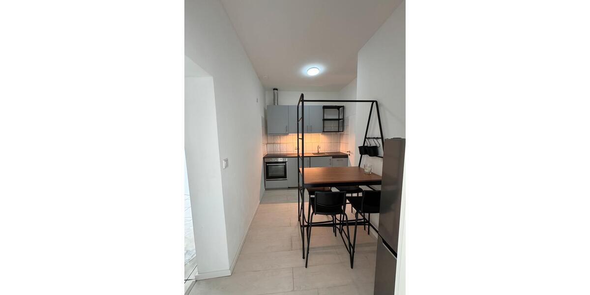 Etagenwohnung Köln Ehrenfeld - 17 Zimmer, 28 m&sup2;, 790&euro; | Angebot:26439659