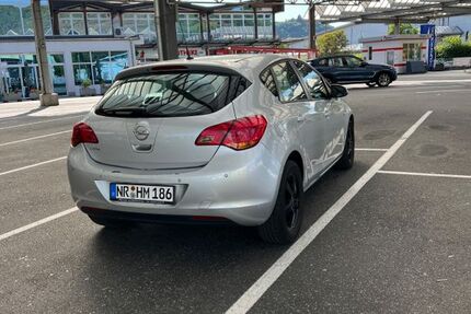 Opel Astra 207.000 km 2.600 &euro; Unkel 53572