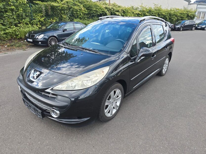 Peugeot 207 136.000 km 2.480 € Köln 51105