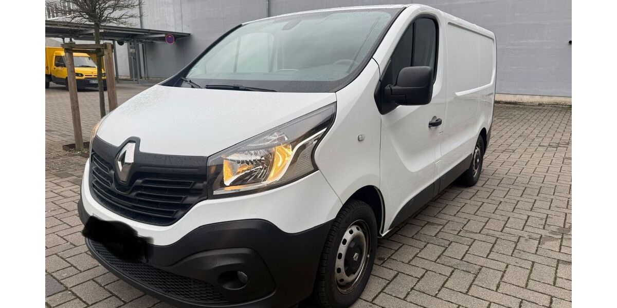 Renault Trafic 102.215 km 11.900 &euro; Siegburg 53721