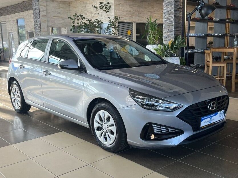 i30