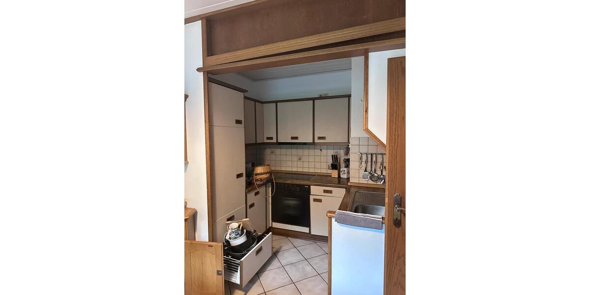 Erdgeschoßwohnung Bergisch Gladbach Alt-Frankenforst - 3 Zimmer, 83 m&sup2;, 1.100&euro; | Angebot:26426278