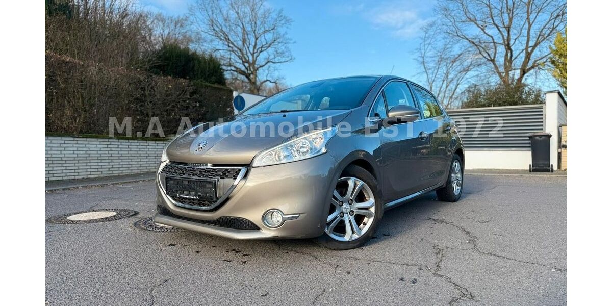 Peugeot 208 87.000 km 6.990 &euro; Brühl 50321