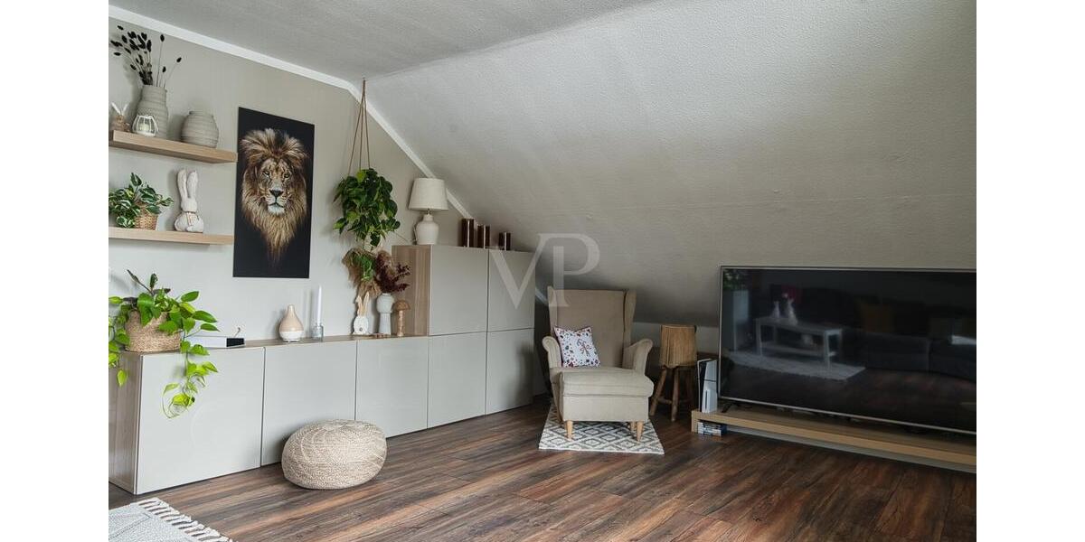 Dachgeschoßwohnung Lohmar - 3 Zimmer, 122 m&sup2;, 1.300&euro; | Angebot:25304414
