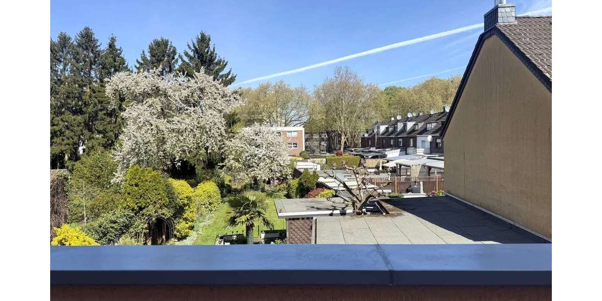 Etagenwohnung Frechen - 5 Zimmer, 166 m&sup2;, 1.500&euro; | Angebot:27013835