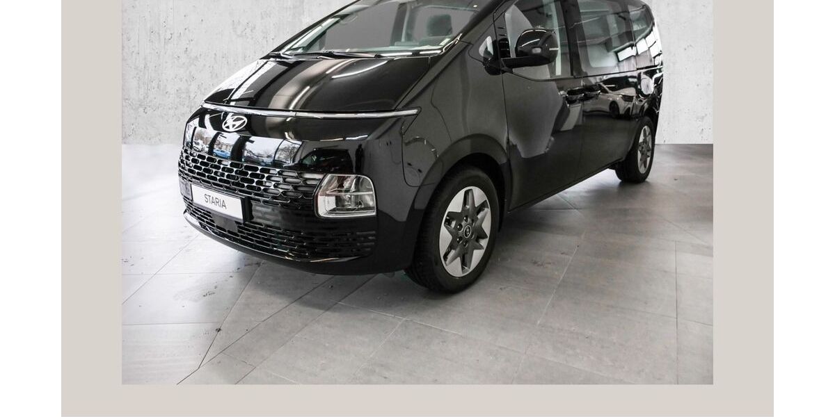 Hyundai STARIA 16.671 km 37.970 &euro; Köln Süd 50968