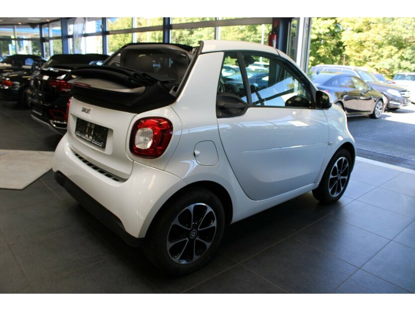 Smart ForTwo Cabrio twinamic passion 83.355 km 11.980 € Euskirchen 53881