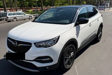 Opel Grandland (X) 61.800 km 14.100 &euro; Köln 50937