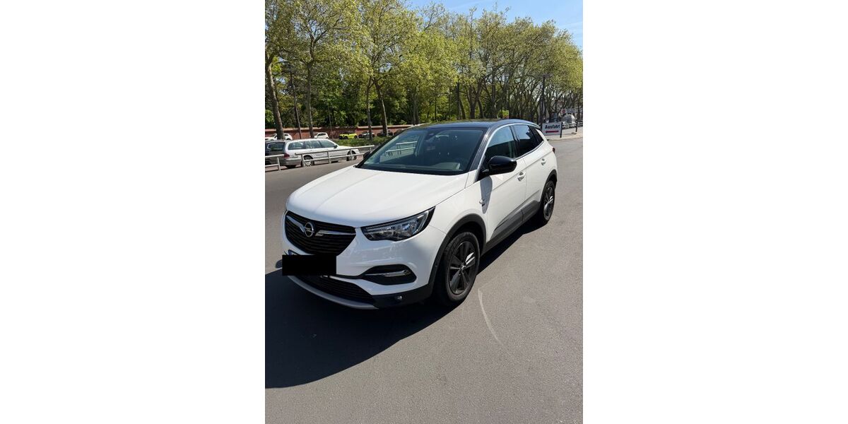 Opel Grandland (X) 61.800 km 14.100 &euro; Köln 50937