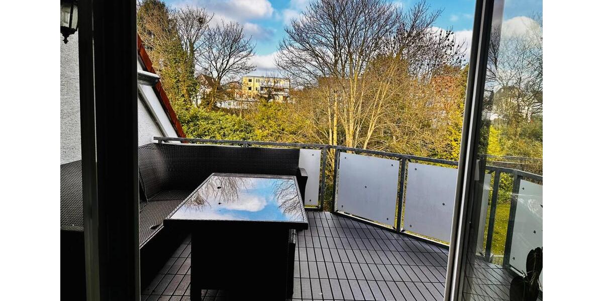 Dachgeschoßwohnung Bergisch Gladbach Gronau - 3 Zimmer, 78 m&sup2;, 1.050&euro; | Angebot:24752623