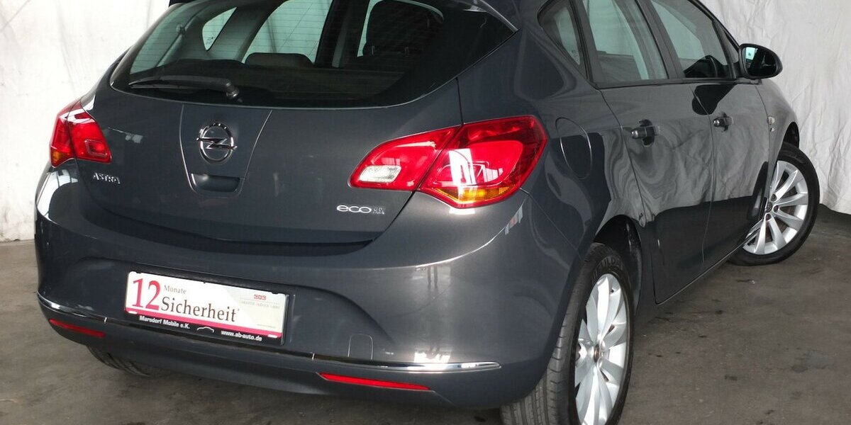 Opel Astra ACTIVE KLIMAANLAGE 17 ZOLL LMF TEMPOMAT 92.855 km 7.908 &euro; Köln 50858